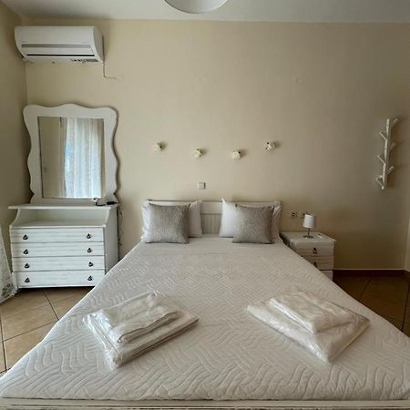 Ouranias Guesthouse Chrissi Akti Chania Exterior foto